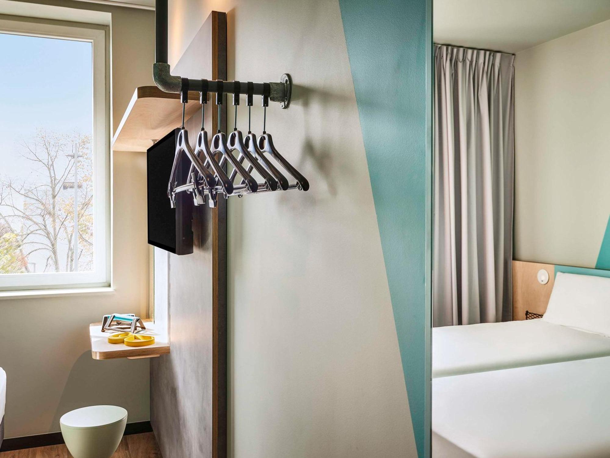 Ibis Budget Epinal Bagian luar foto